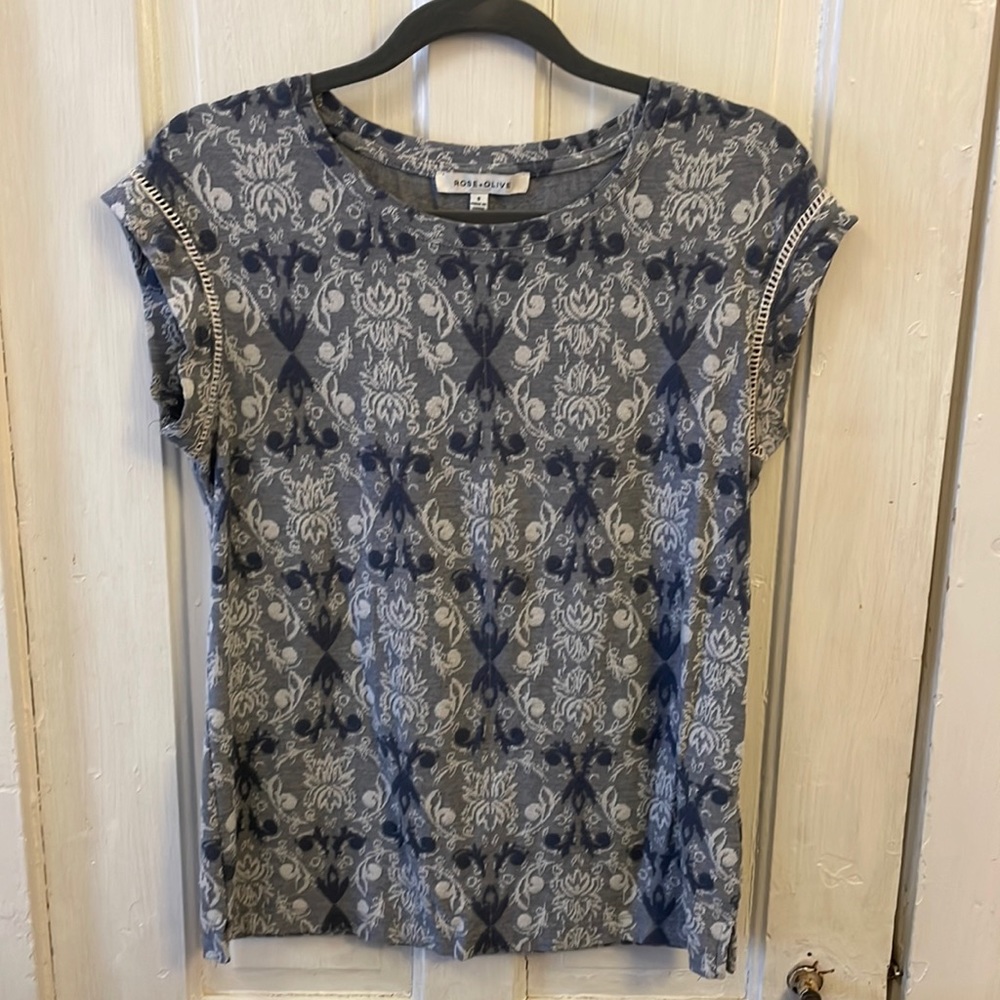 Rose + Olive blue cap sleeve woven blouse S
